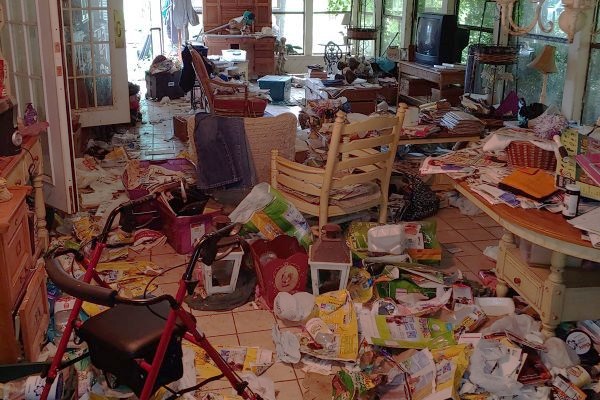 Cluttered Homes: Health Risks Explained