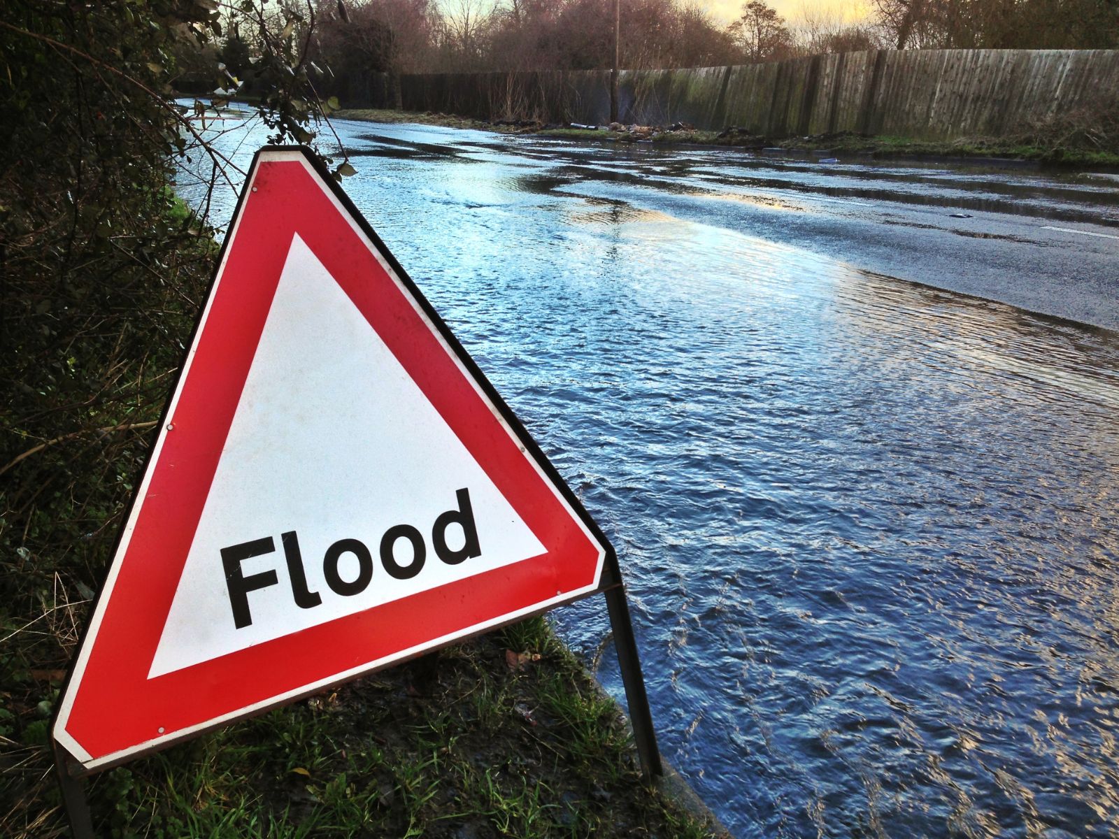 Flood Texas Texas flood sign, water rising in street