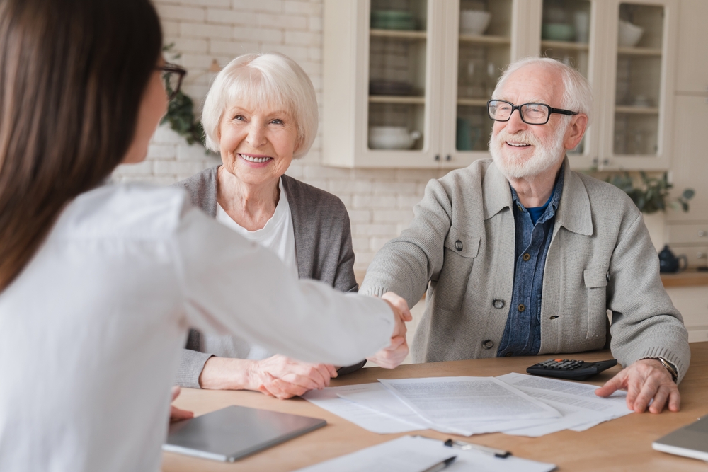 Use These Helpful Tips to Improve Your Communication With Elderly Persons